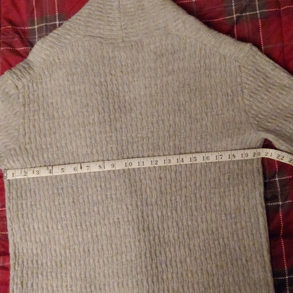 Gorgeous Cardigan - Picture 7 of 8